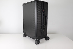 碳纖維行李箱 高檔時(shí)尚耐用旅行箱 萬(wàn)向輪TSA密碼鎖碳纖維輕質(zhì)高強(qiáng)度行李箱干碳包圍